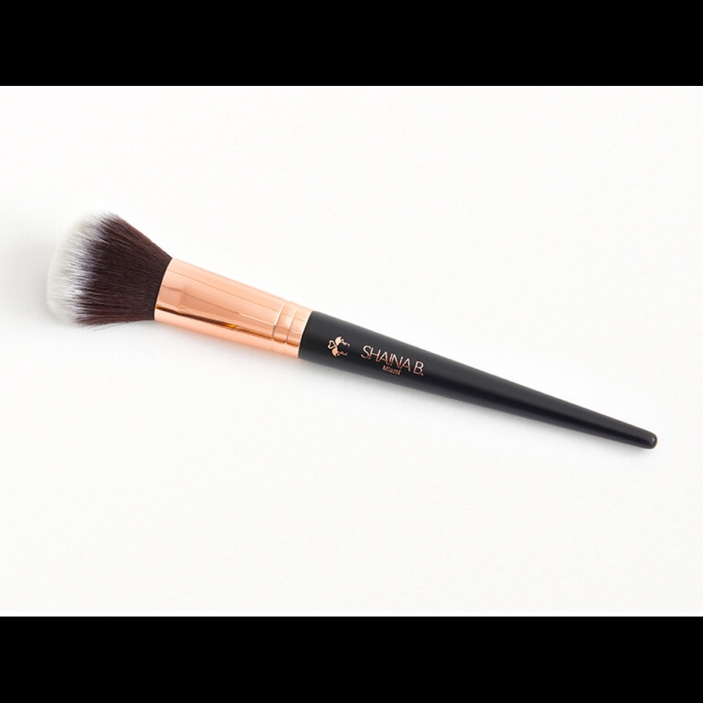 ✨ SHAINA B MIAMI | Blush Brush
